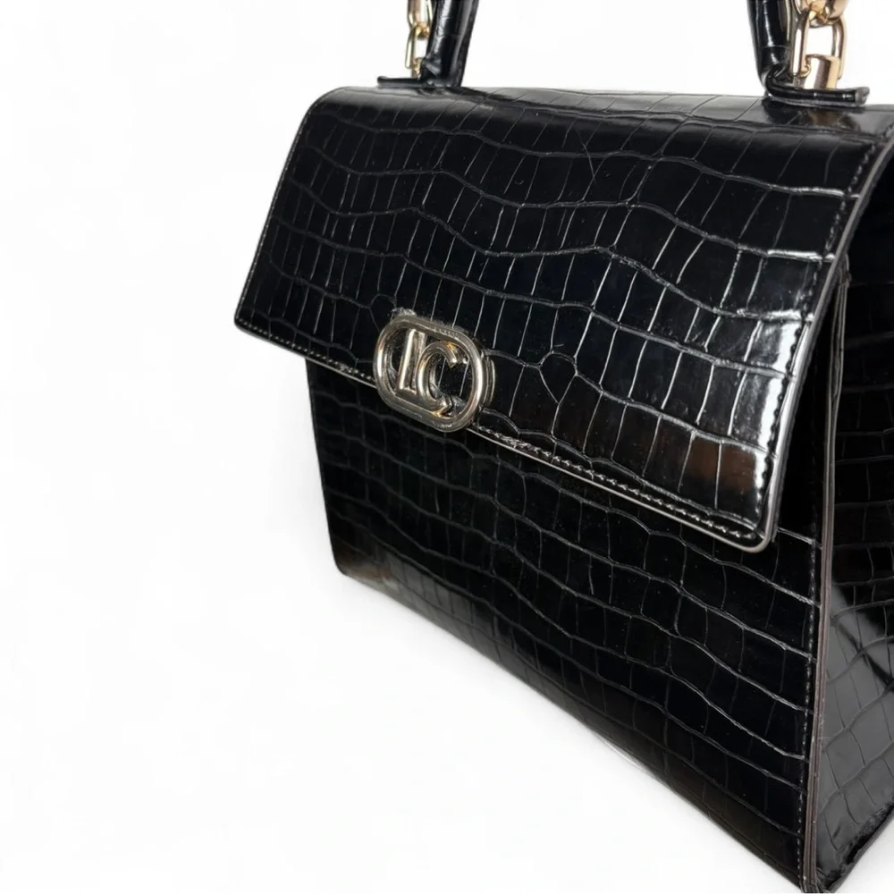 Liz Claiborne Black Croc Embossed Medium Purse w/ Gold Hardware